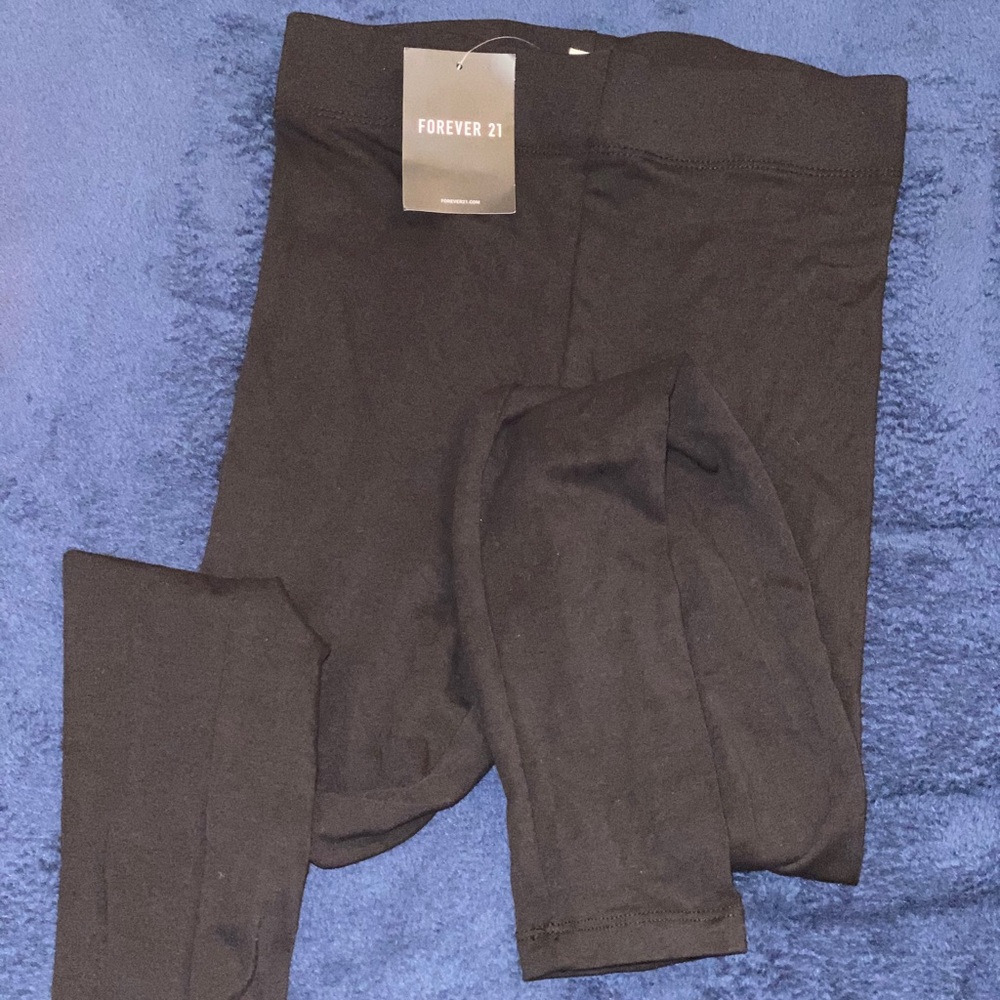 Black leggings